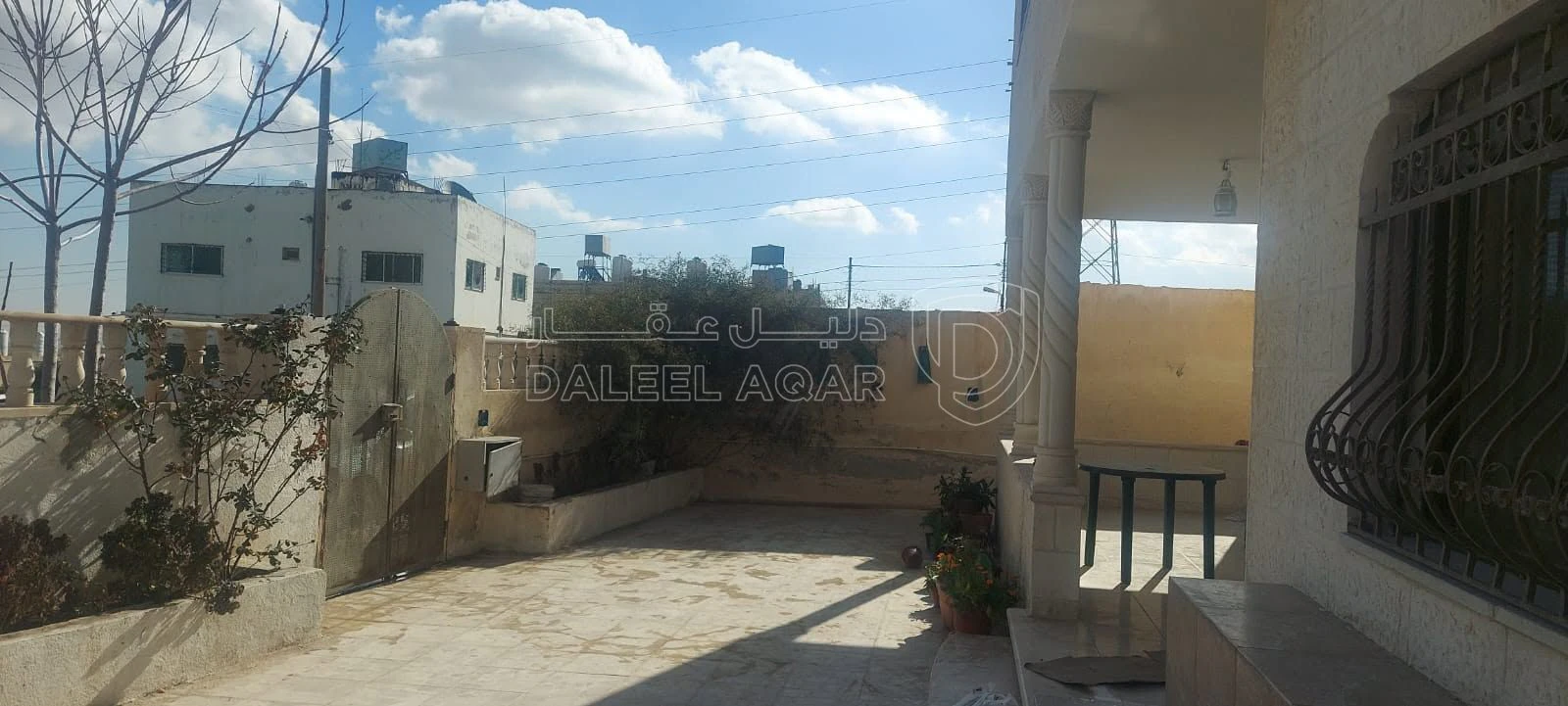فيلا/منزل في الزرقا جريبا قرب اسواق الماجد  - 125,000 دأ - صورة 1