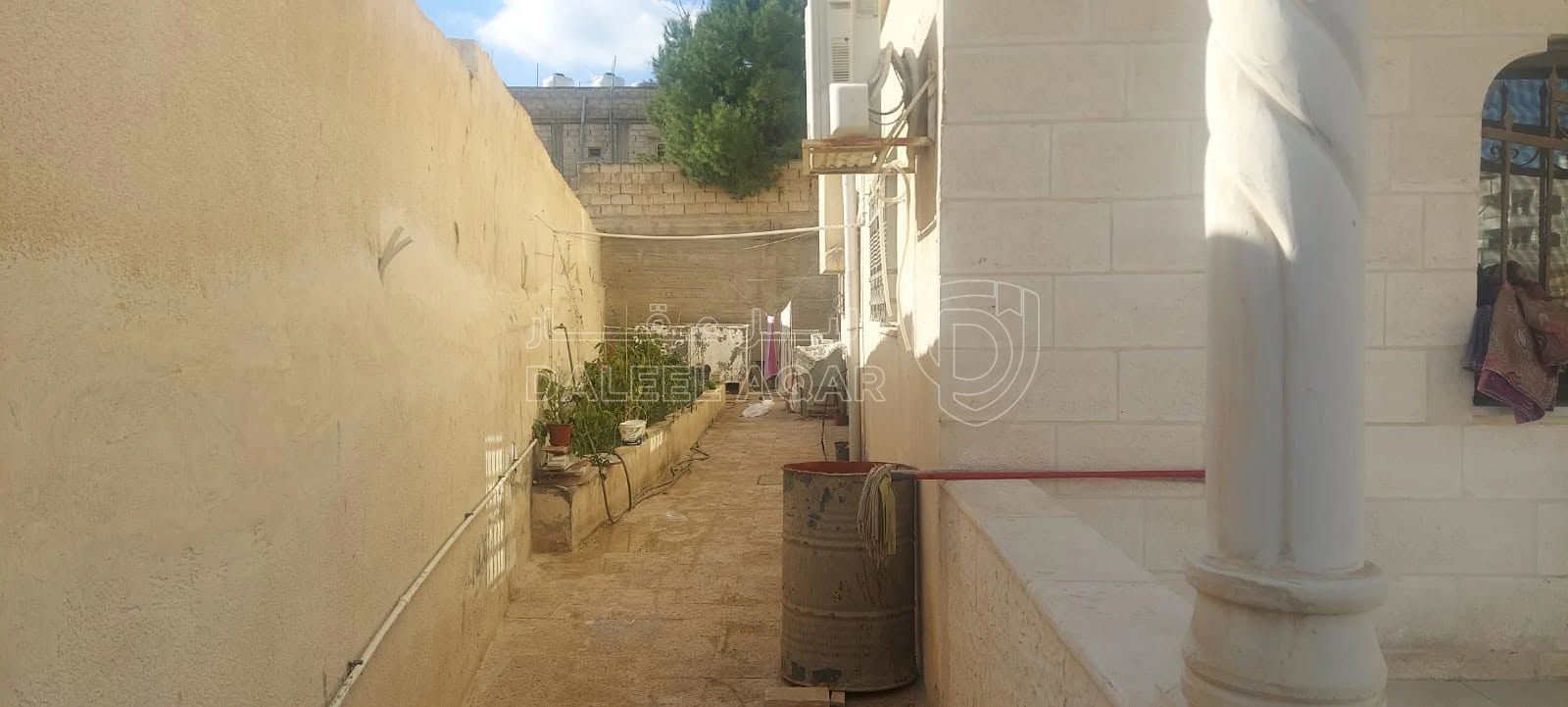 فيلا/منزل في الزرقا جريبا قرب اسواق الماجد  - 125,000 دأ - صورة 1