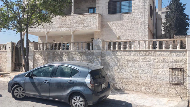 فيلا/منزل في الزرقا جريبا قرب اسواق الماجد  - 125,000 دأ - صورة NaN