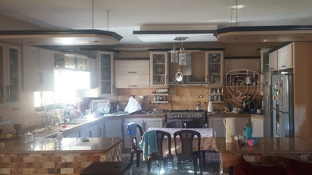 فيلا/منزل في الزرقا جريبا قرب اسواق الماجد  - 125,000 دأ - صورة NaN