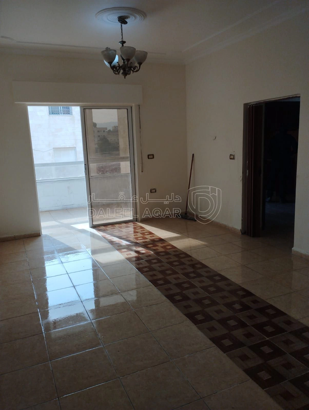 شقة في عمان .اسكان ام الدنانير عماره رقم (6) - 23,000 دأ - صورة 1