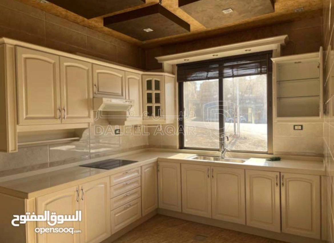مبنى في منزل للبيع في الجويدة حي الباير - 175,000 دأ - صورة 1