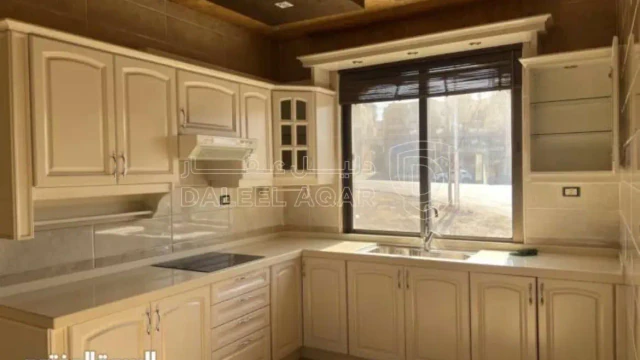 مبنى - منزل للبيع في الجويدة حي الباير  - 175000 دأ