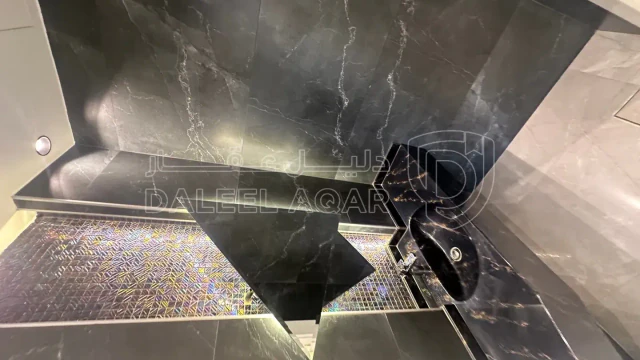شقة - حجار النوابلسي قرب طريق المطار - 275000 دأ