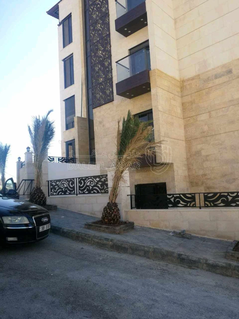 مبنى في عمان خلف قصر الأميرة بسمة مباشرة و مطل ابو نصير - 740,000 دأ - صورة 1