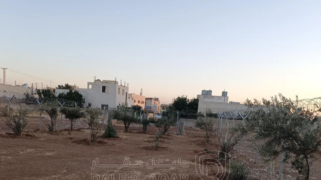 أرض في عمان جاوا قطعة على شارعين - 80,000 دأ - صورة NaN