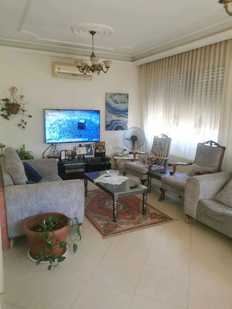 فيلا/منزل في عمان خلدا ،مقابل مفروشات شهوان مباشره  - 450,000 دأ - صورة 1