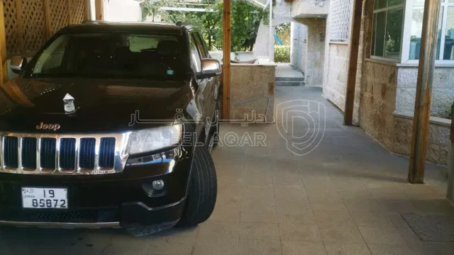 فيلا/منزل - عمان خلدا ،مقابل مفروشات شهوان مباشره  - 450000 دأ