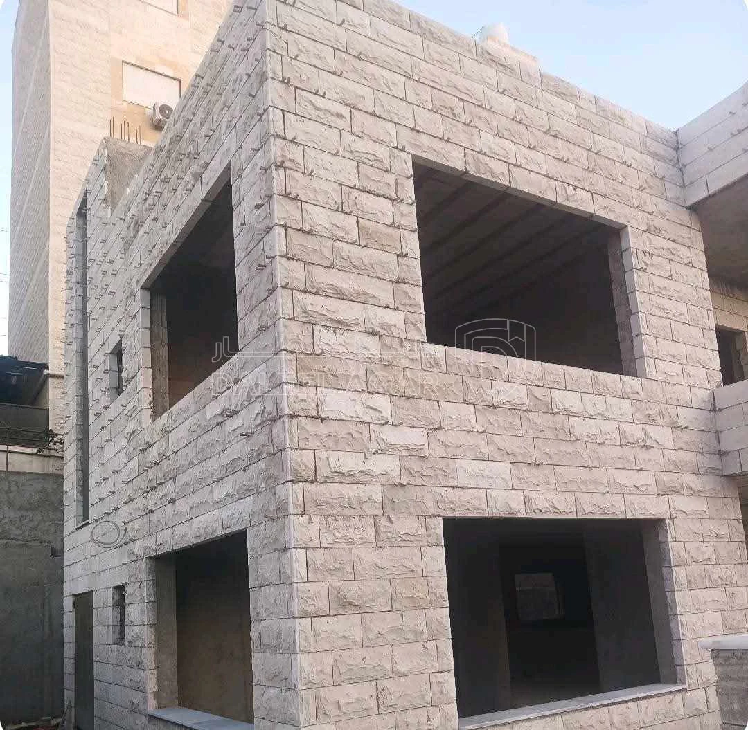 فيلا/منزل في  طبربور - 125,000 دأ - صورة 1