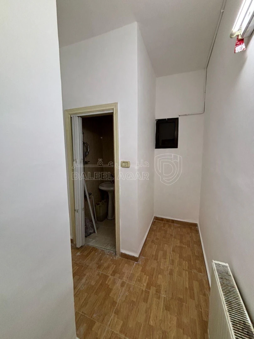 شقة في شقة سكنية للبيع في أرقى احياء أم أذينة – موقع مميز - 130,000 دأ - صورة 1