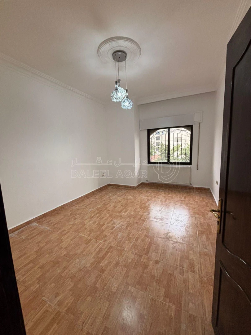شقة في شقة سكنية للبيع في أرقى احياء أم أذينة – موقع مميز - 130,000 دأ - صورة 1