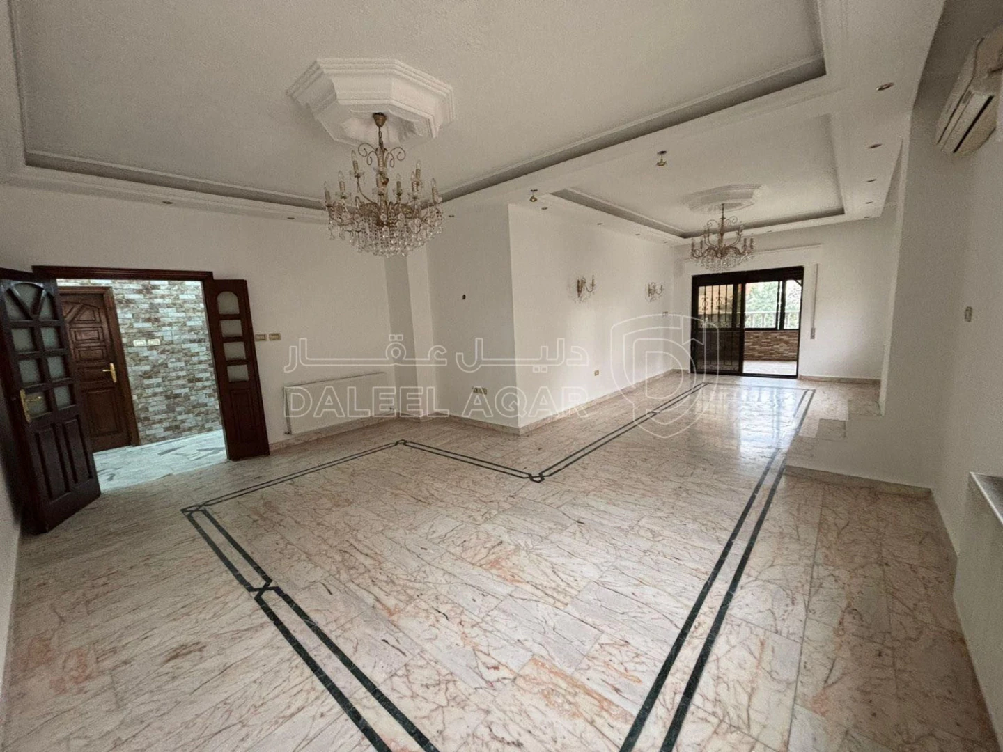 شقة في شقة سكنية للبيع في أرقى احياء أم أذينة – موقع مميز - 130,000 دأ - صورة 1