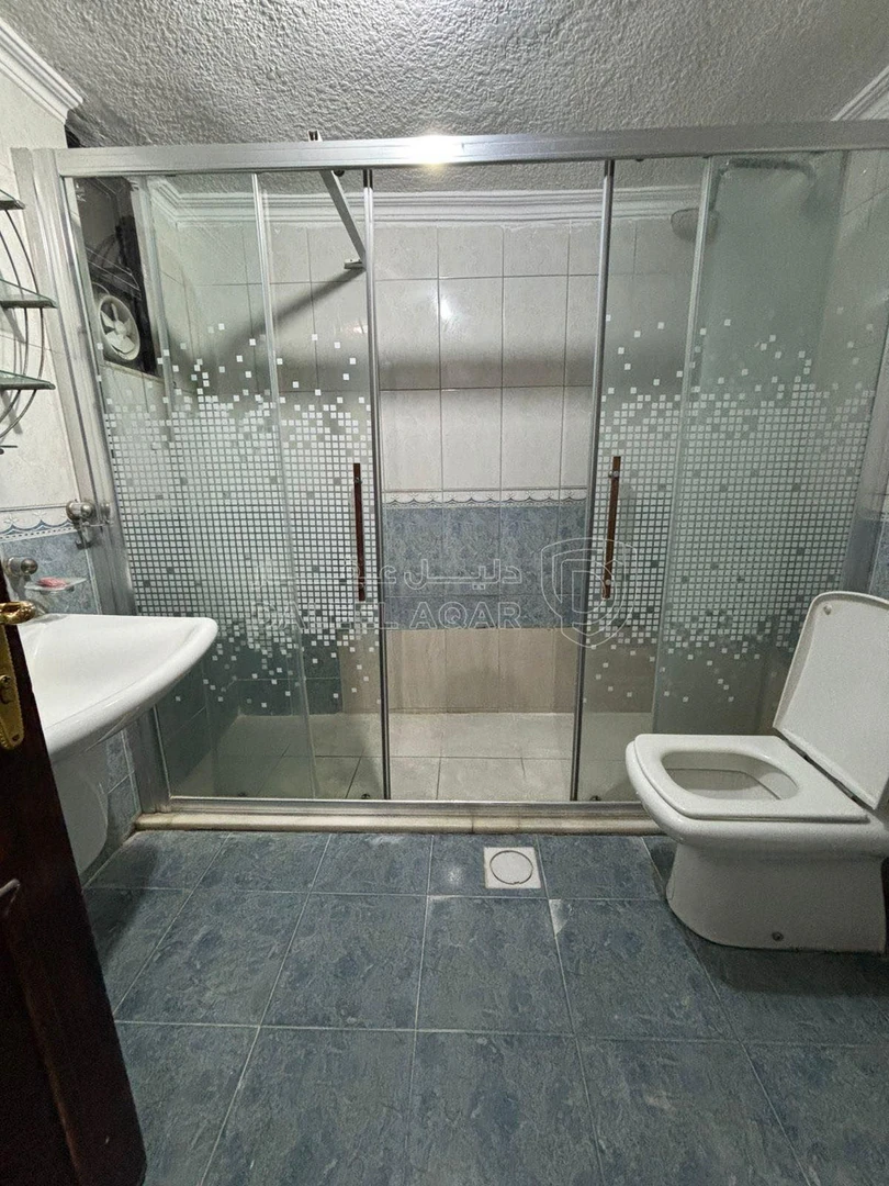 شقة في شقة سكنية للبيع في أرقى احياء أم أذينة – موقع مميز - 130,000 دأ - صورة 1