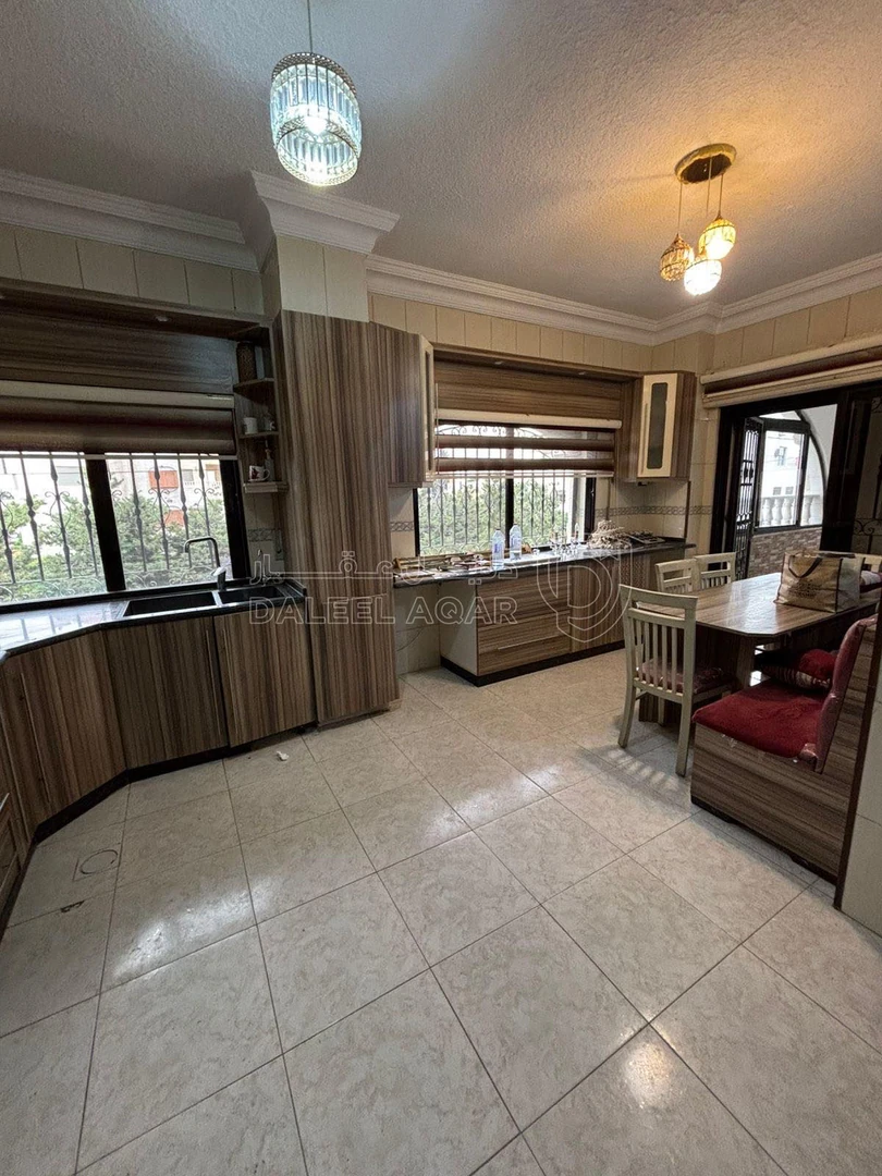 شقة في شقة سكنية للبيع في أرقى احياء أم أذينة – موقع مميز - 130,000 دأ - صورة 1