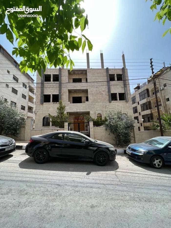 مبنى في عماره قيد الانشاء للبيع بسعر الارض  - 470,000 دأ - صورة 1