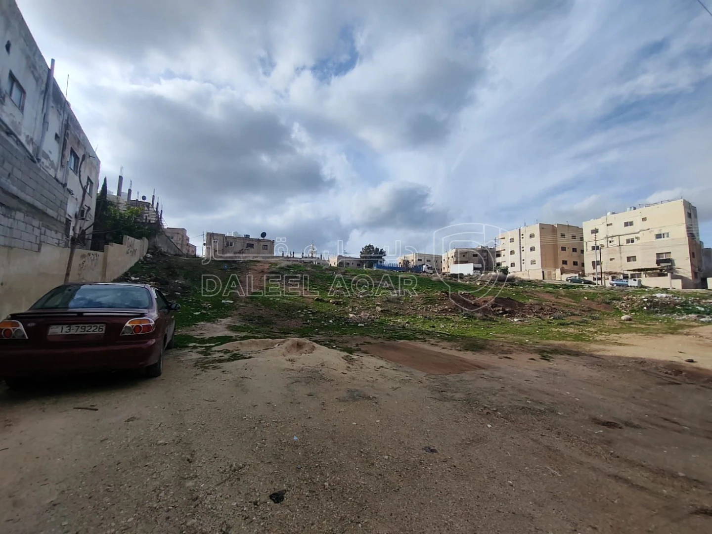 أرض في قطعتين ارض سكنيتين للبيع معا في الجويدة   - 300,000 دأ - صورة 1