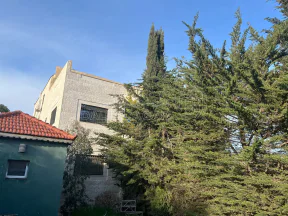 مبنى في عمان البنيات بالقرب من طريق الخدمات الرئيسي - 430,000 دأ - صورة NaN
