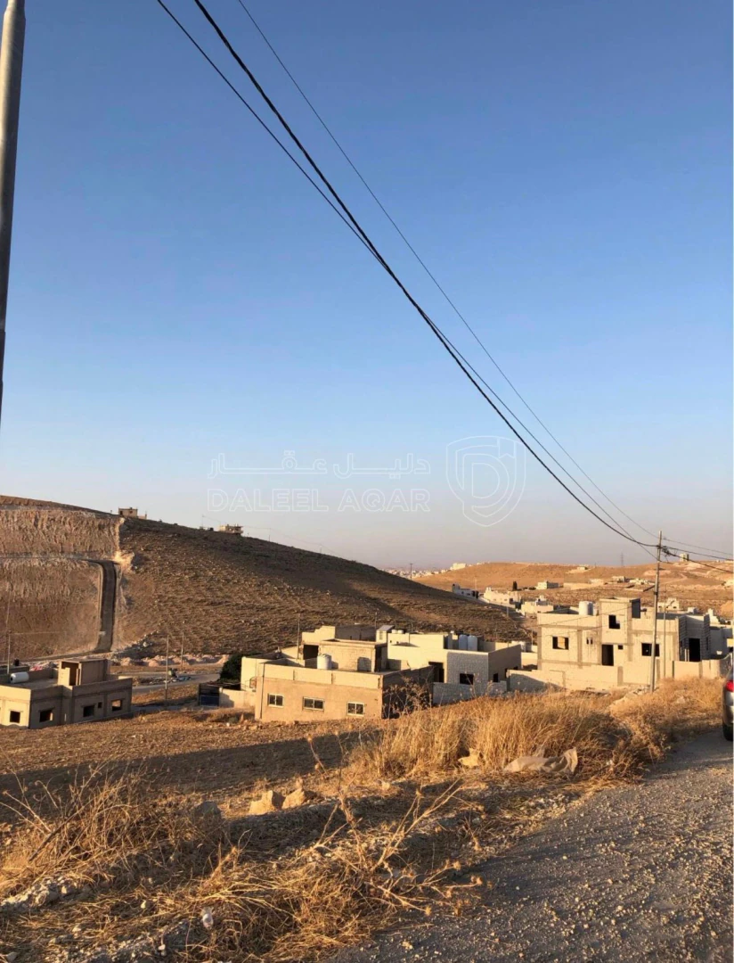 أرض في جوفة ذياب قرب مسجد غياض الحمايدة - 30,000 دأ - صورة 1