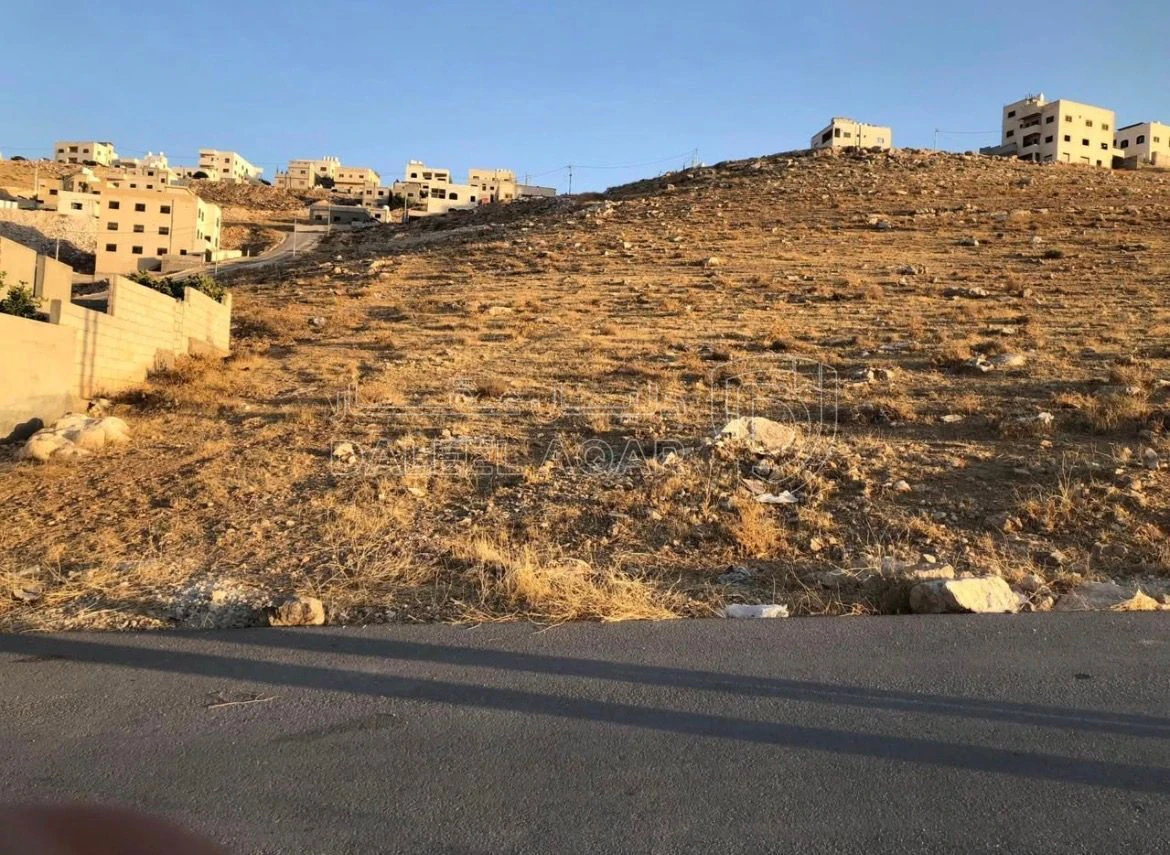 أرض في جوفة ذياب قرب مسجد غياض الحمايدة - 30,000 دأ - صورة 1