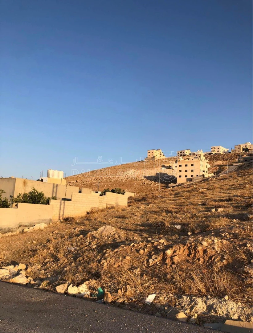 أرض في جوفة ذياب قرب مسجد غياض الحمايدة - 30,000 دأ - صورة 1
