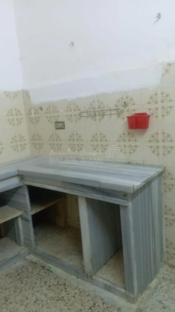 فيلا/منزل في الزرقاء حي الحسين شارع شامل  بقالة ابو ياسين - 25,000 دأ - صورة 8