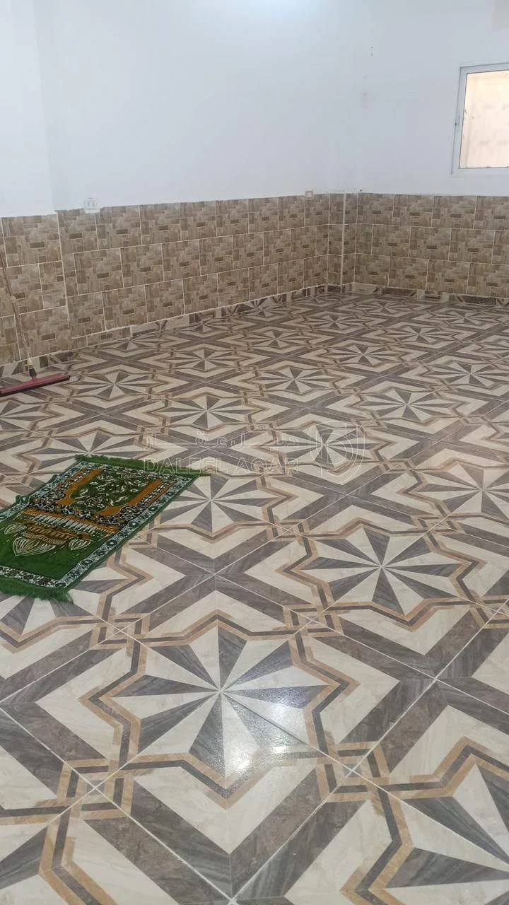 فيلا/منزل في الزرقاء حي الحسين شارع شامل  بقالة ابو ياسين - 25,000 دأ - صورة 10
