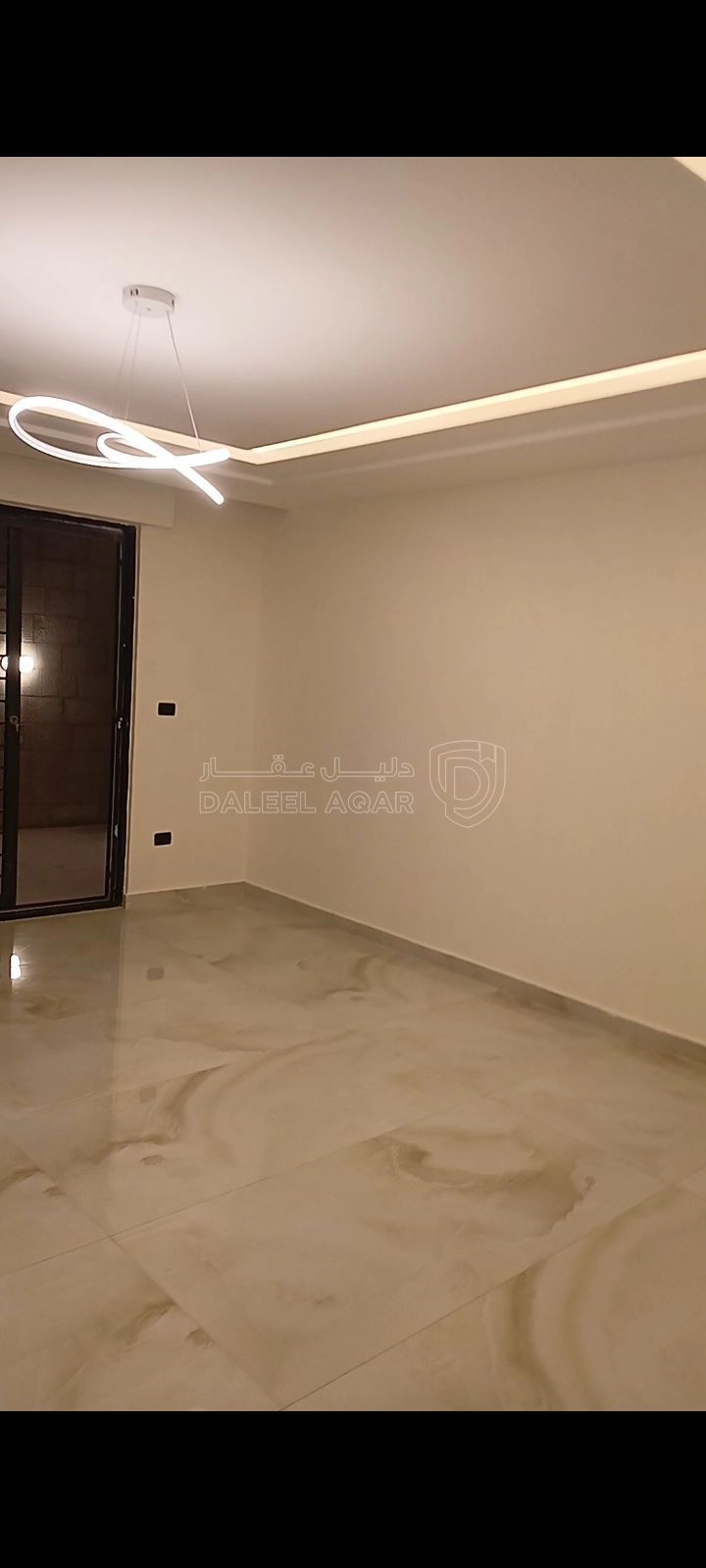 شقة في الجبيهه قرب قصر الامير بسمه على مطل ابو نصير - 95,000 دأ - صورة 1
