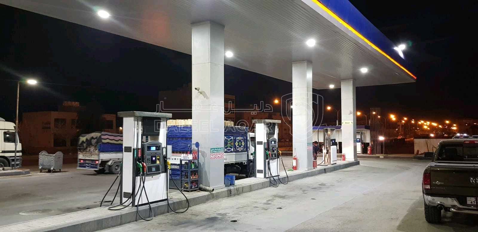 مبنى في محطة محروقات عمان اليادودة - 1,400,000 دأ - صورة 1