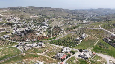 أرض في أرض مميزة في أم رمانة – شارع الاردن - 70,000 دأ - صورة NaN