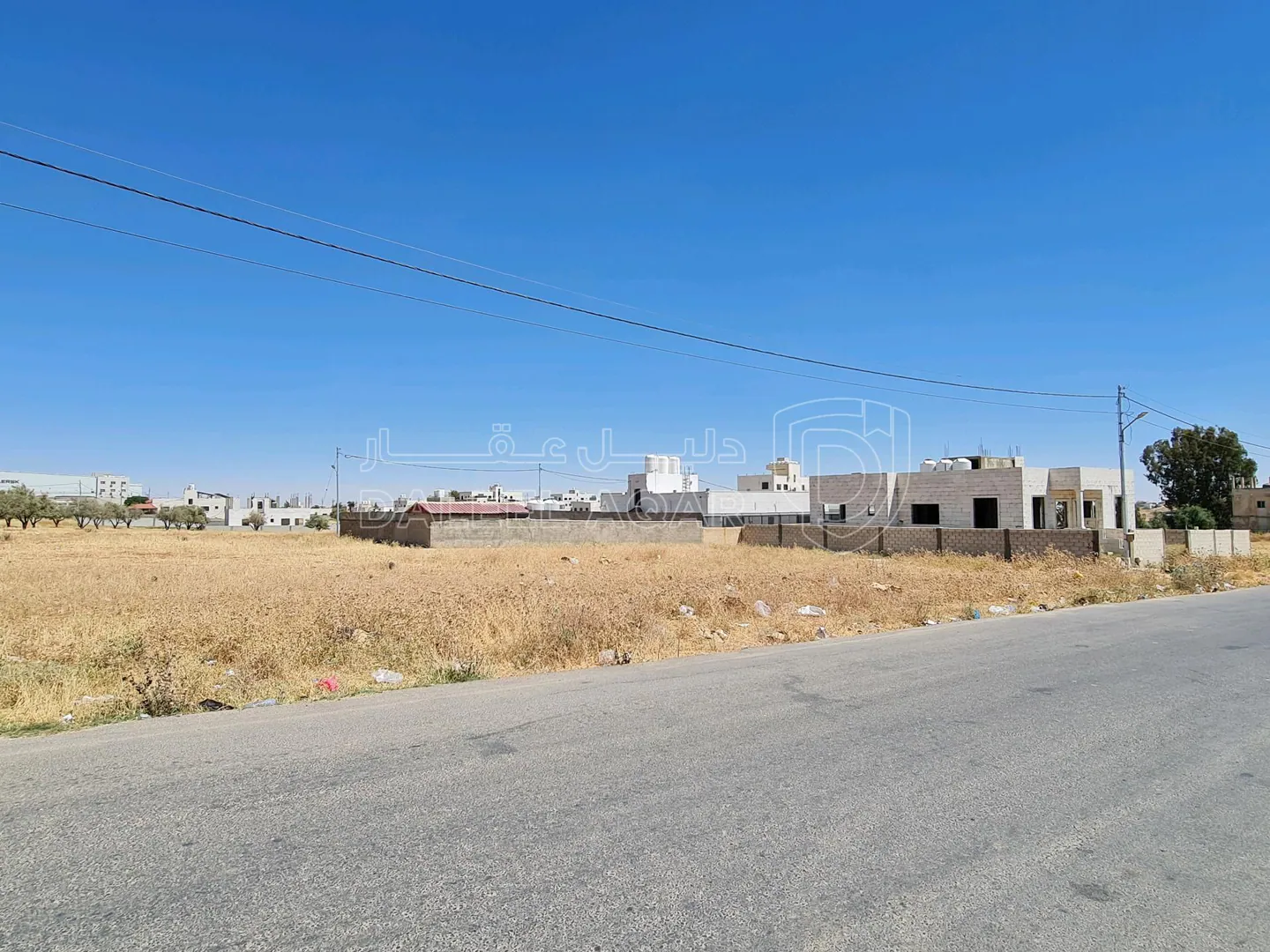 أرض في عمان / جاوا بالقرب من السوق المركزي - 48,000 دأ - صورة 1