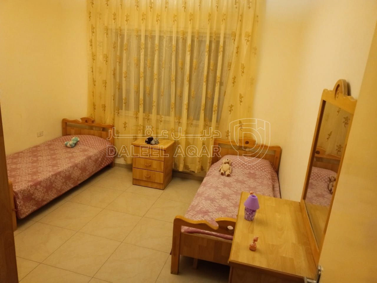 شقة في الجاردنز مقابل اسواق جمال شارع غازي عربيات - 56,000 دأ - صورة 1