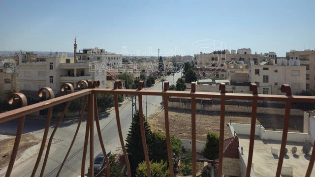 شقة في إربد، الحي الشرقي بجانب مسجد الشهداء - 105,000 دأ - صورة NaN