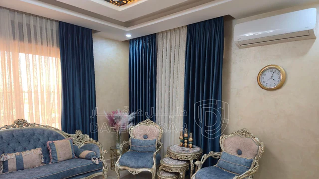 شقة - إربد، الحي الشرقي بجانب مسجد الشهداء - 105000 دأ