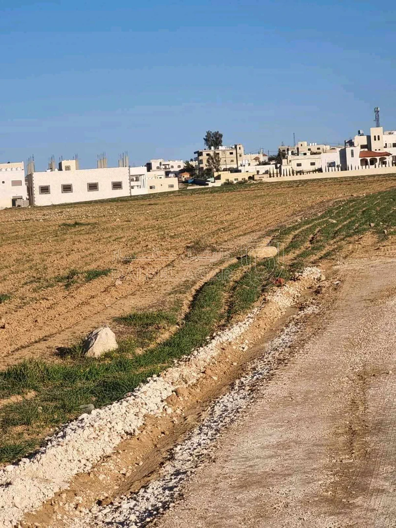 أرض في عمان النقيرة شارع الستين  - 20,000 دأ - صورة 1