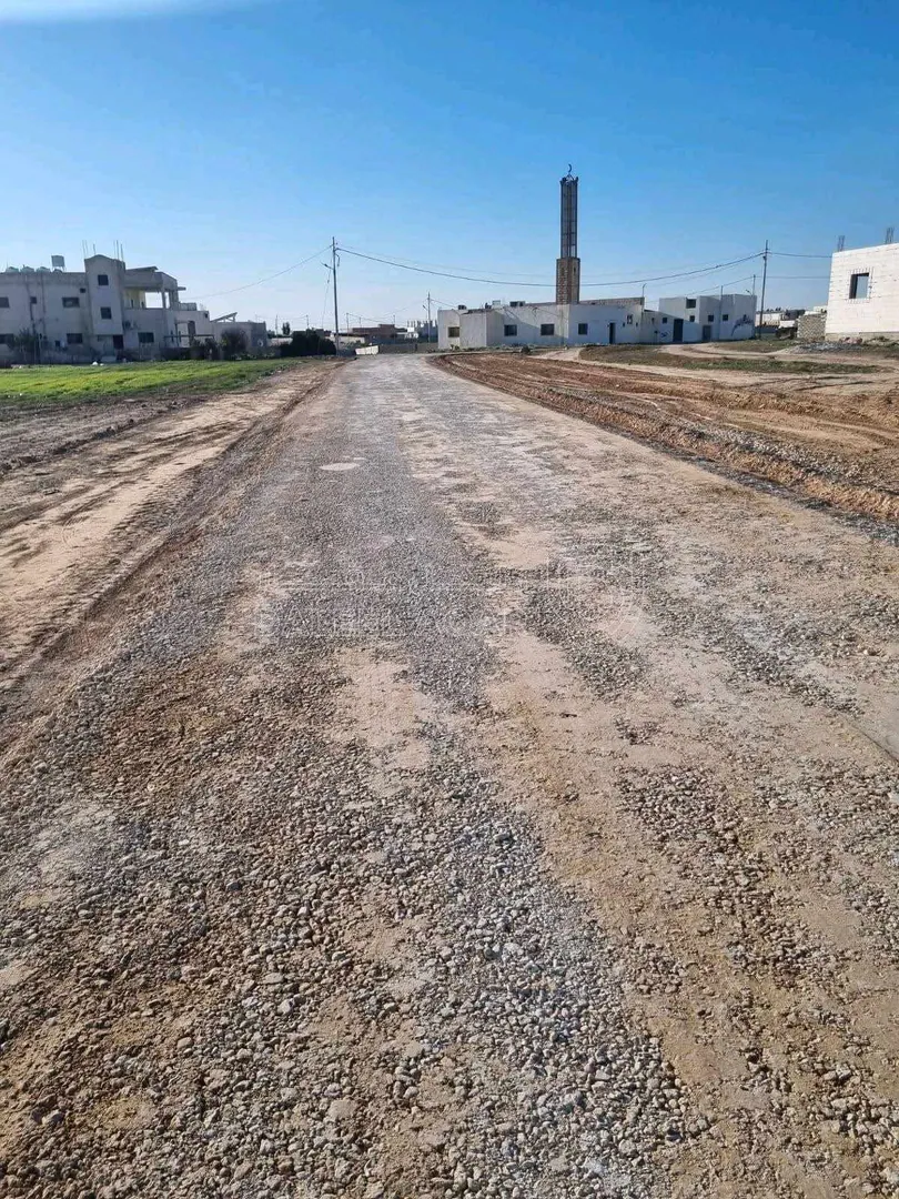 أرض في عمان النقيرة شارع الستين  - 20,000 دأ - صورة 1