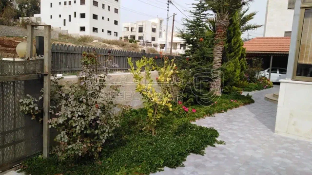 فيلا/منزل - فيلا للببع في بدر الجديده الميسر قرب دوار السوسنه  - 350000 دأ
