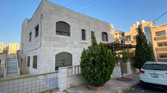 مبنى - الجبيهة شارع العلا - 650000 دأ