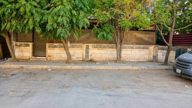 شقة في شقة للبيع او للبدل على منزل  مستقل موقع حواره طريق - 43,000 دأ - صورة NaN