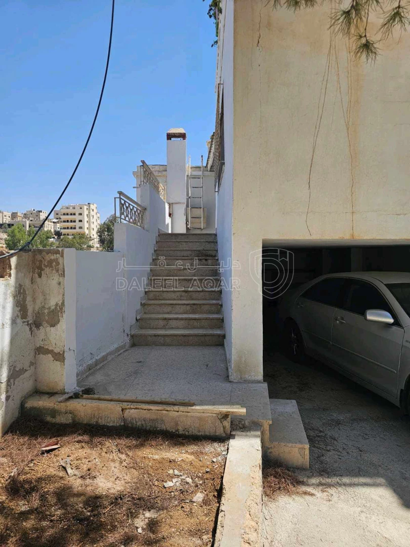 شقة في الزرقاء ، الزواهرة ، قرب دوار الدلة - 28,000 دأ - صورة 1