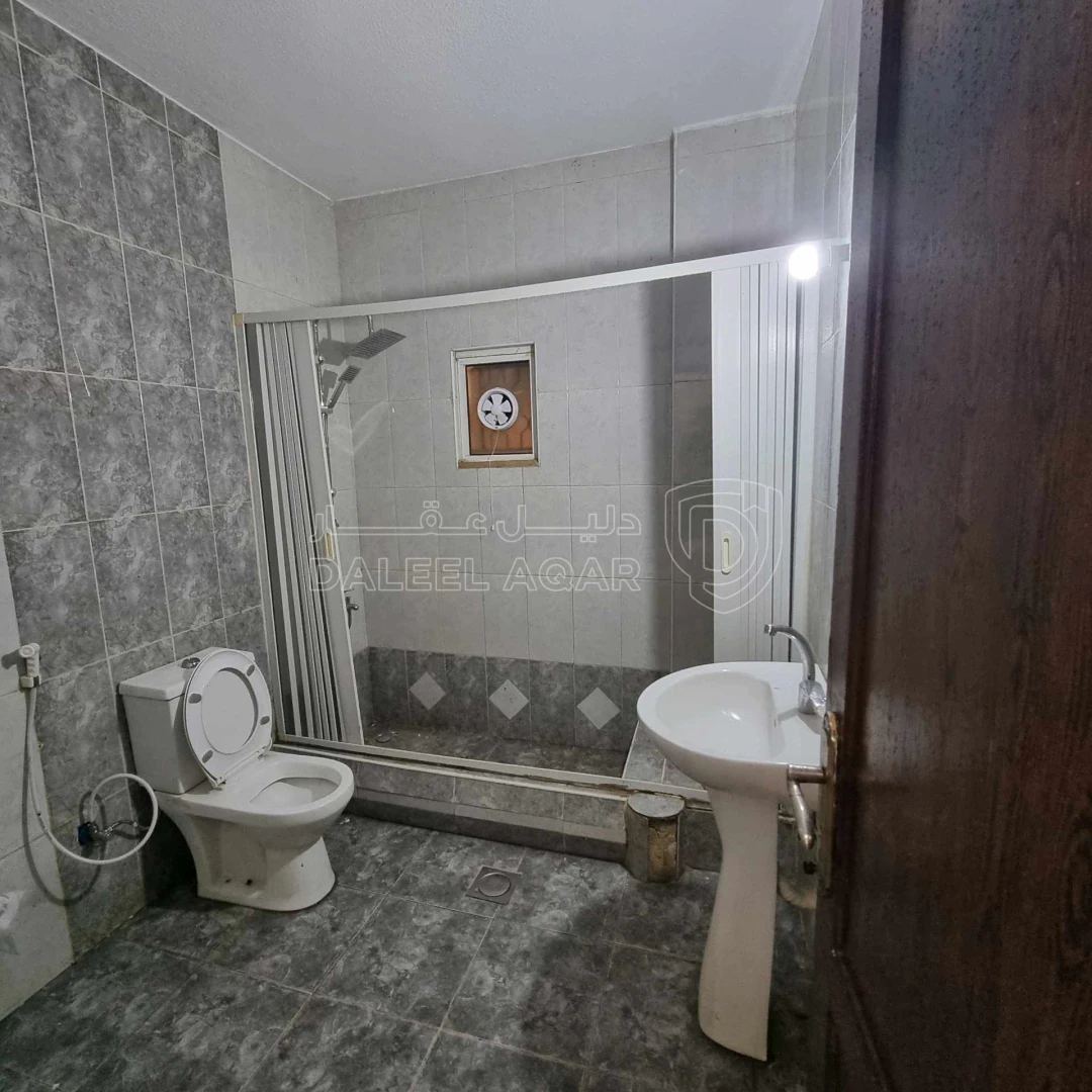 شقة في بالقرب من مسجد زيد بن ثابت  - 21,900 دأ - صورة 1