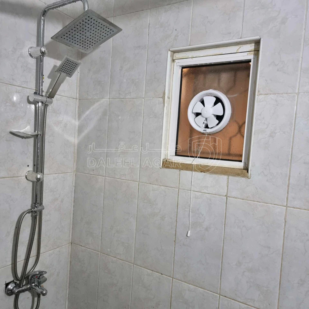 شقة في بالقرب من مسجد زيد بن ثابت  - 21,900 دأ - صورة 1