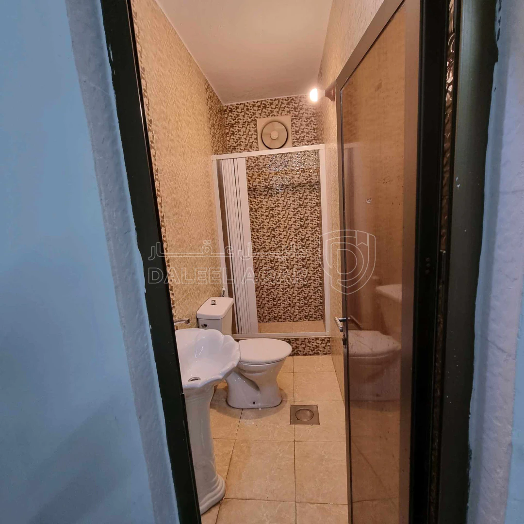 شقة في بالقرب من مسجد زيد بن ثابت  - 21,900 دأ - صورة 1