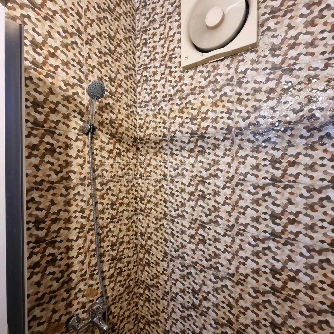 شقة في بالقرب من مسجد زيد بن ثابت  - 21,900 دأ - صورة 1