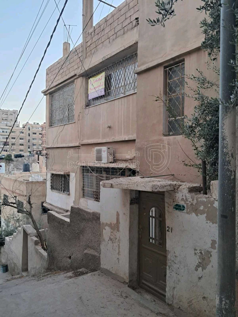 مبنى في الزرقاء جبل الاميرة رحمة مقابل جبل الامير حسن  - 30,000 دأ - صورة 1