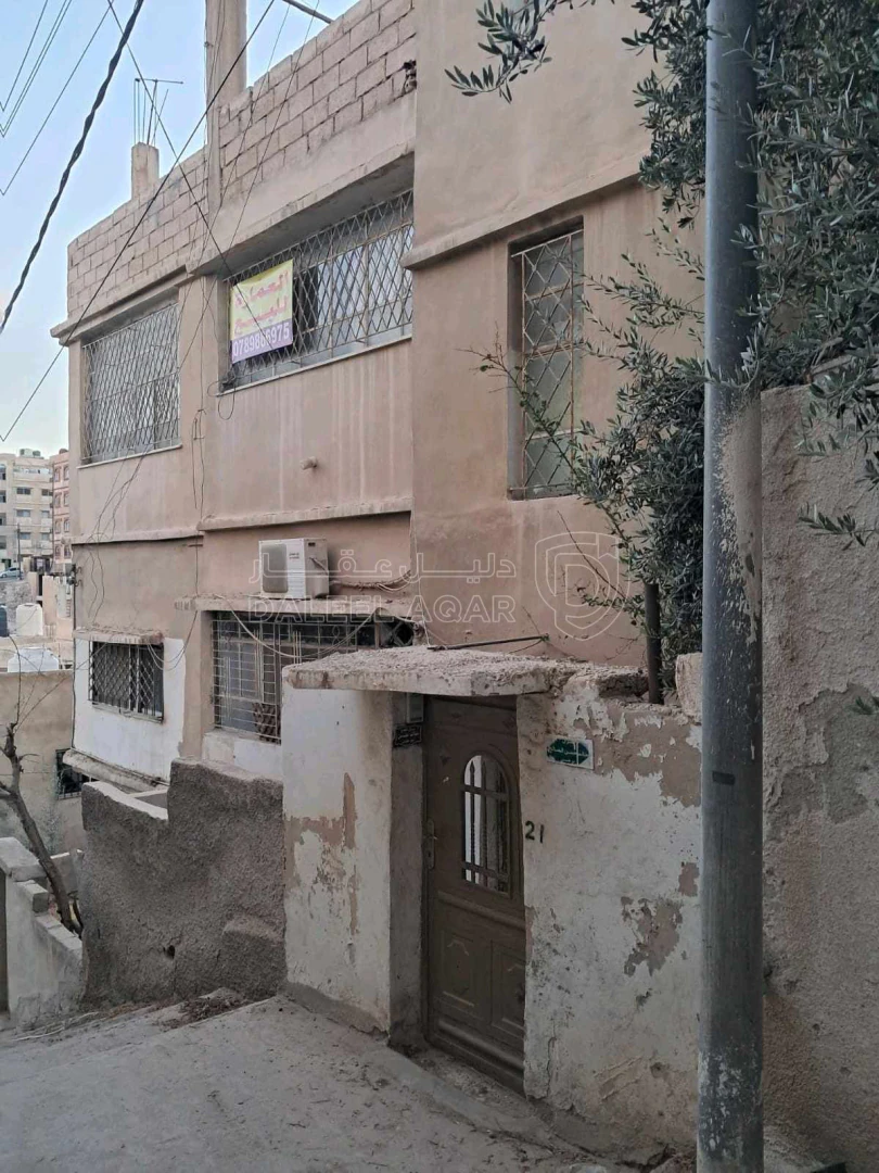 مبنى في الزرقاء جبل الاميرة رحمة مقابل جبل الامير حسن  - 30,000 دأ - صورة 1