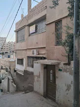 مبنى في الزرقاء جبل الاميرة رحمة مقابل جبل الامير حسن  - 30,000 دأ - صورة NaN