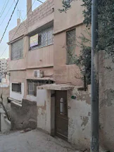 مبنى في الزرقاء جبل الاميرة رحمة مقابل جبل الامير حسن  - 30,000 دأ - صورة NaN