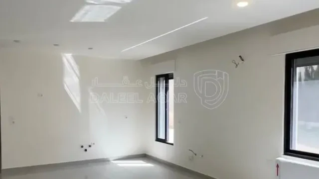 شقة - ضاحية الامير راشد  - 135000 دأ