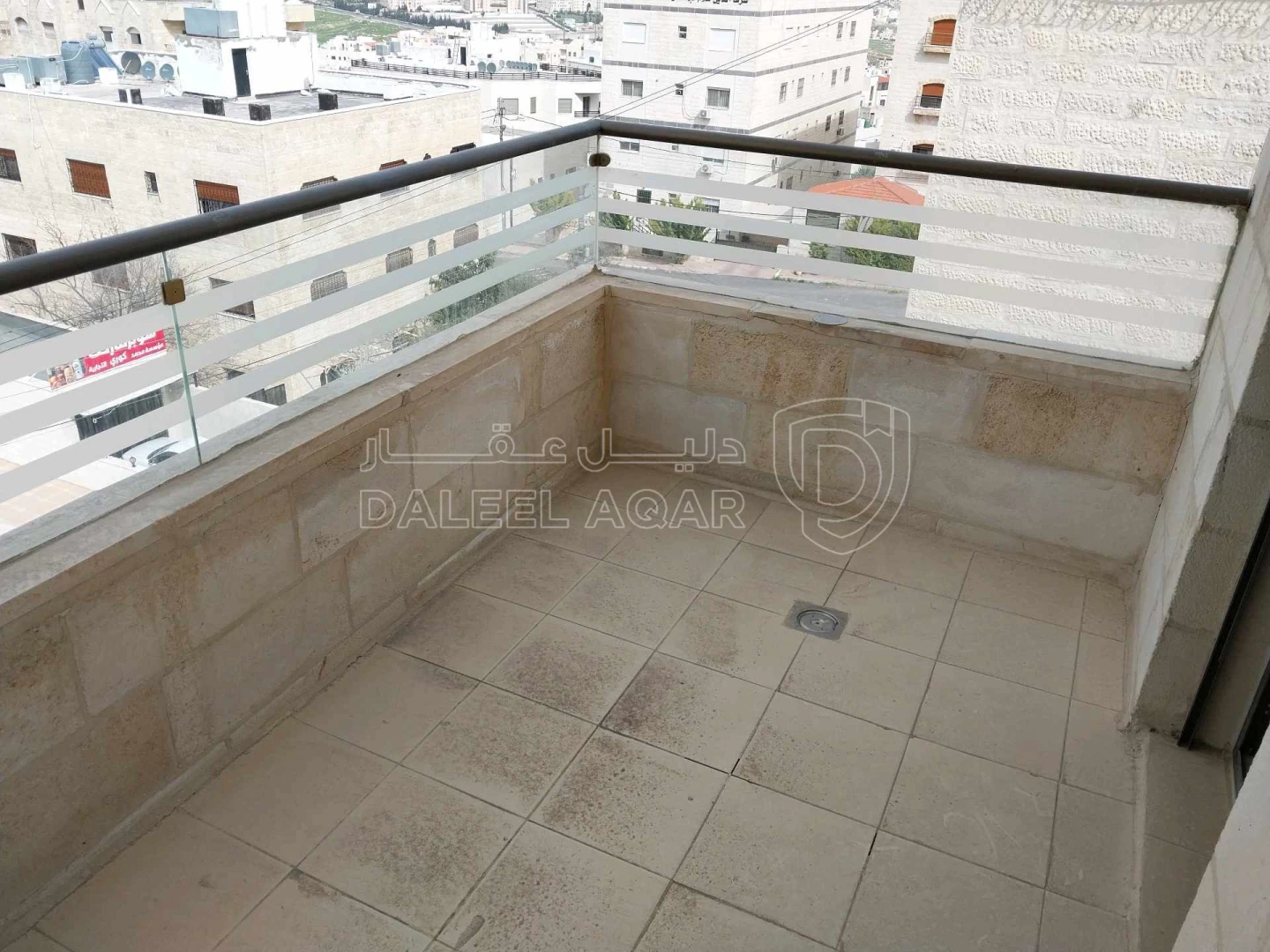 شقة في خلف مسجد جبران  - 65,000 دأ - صورة 1