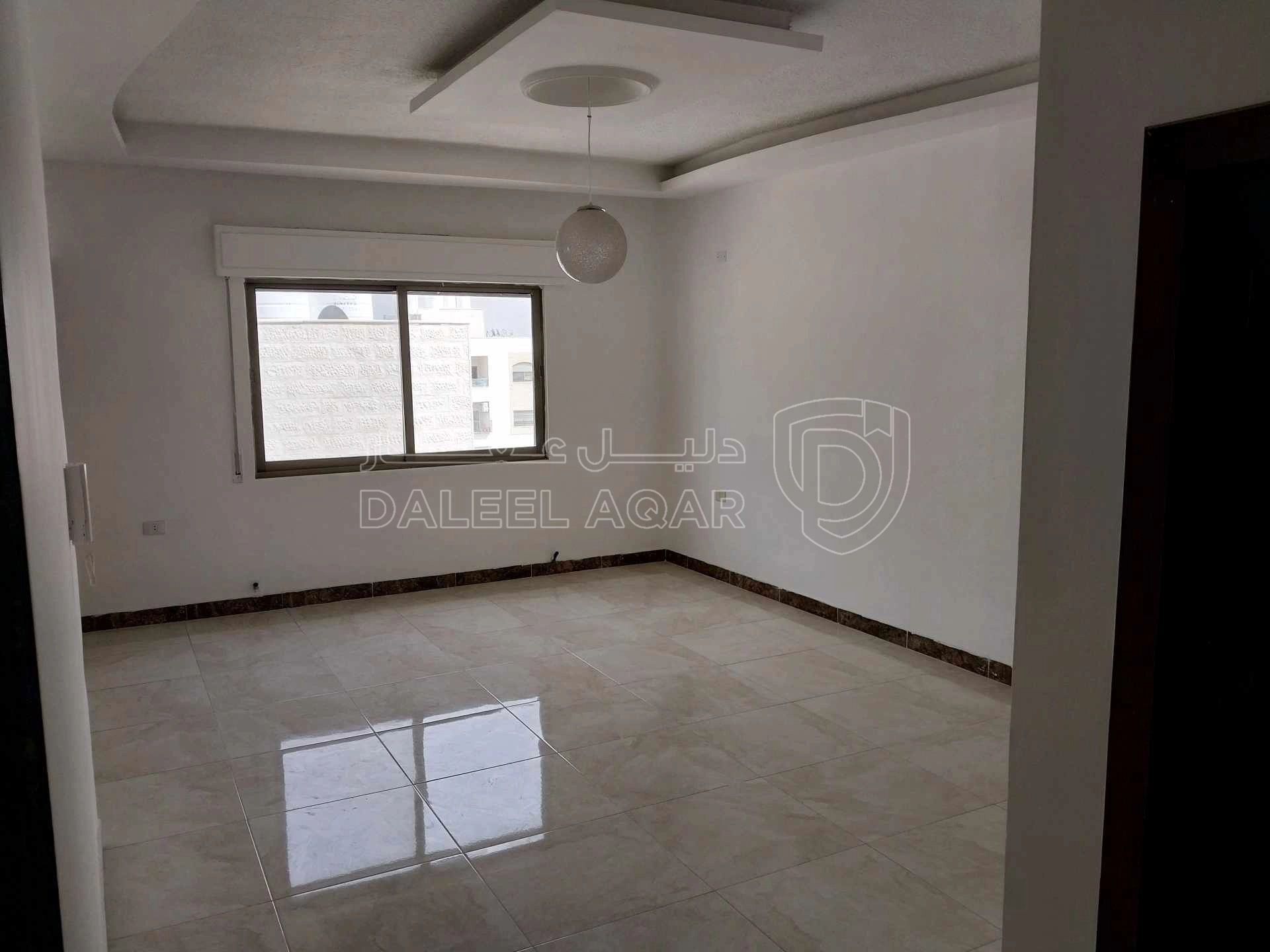 شقة في خلف مسجد جبران  - 65,000 دأ - صورة 1